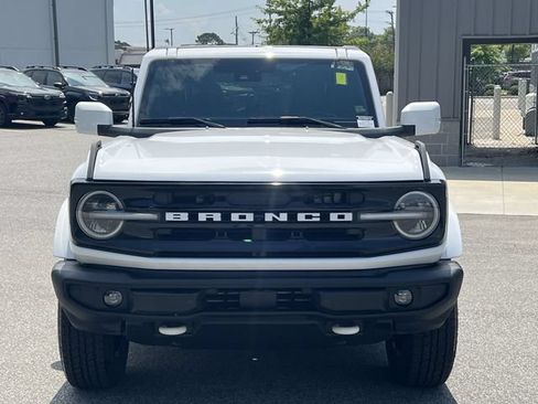 Used 2025 Ford Bronco Outer Banks AWD/4WD image 16
