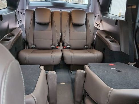 Used 2022 Mercedes-Benz GLS 450 4MATIC image 30