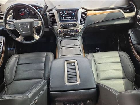 Used 2019 GMC Yukon XL Denali RWD image 16