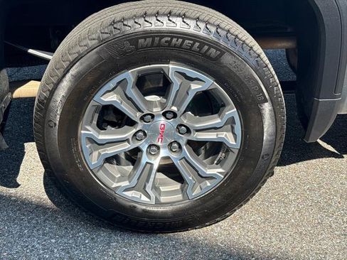 Used 2026 GMC Sierra 1500 SLT AWD/4WD image 15