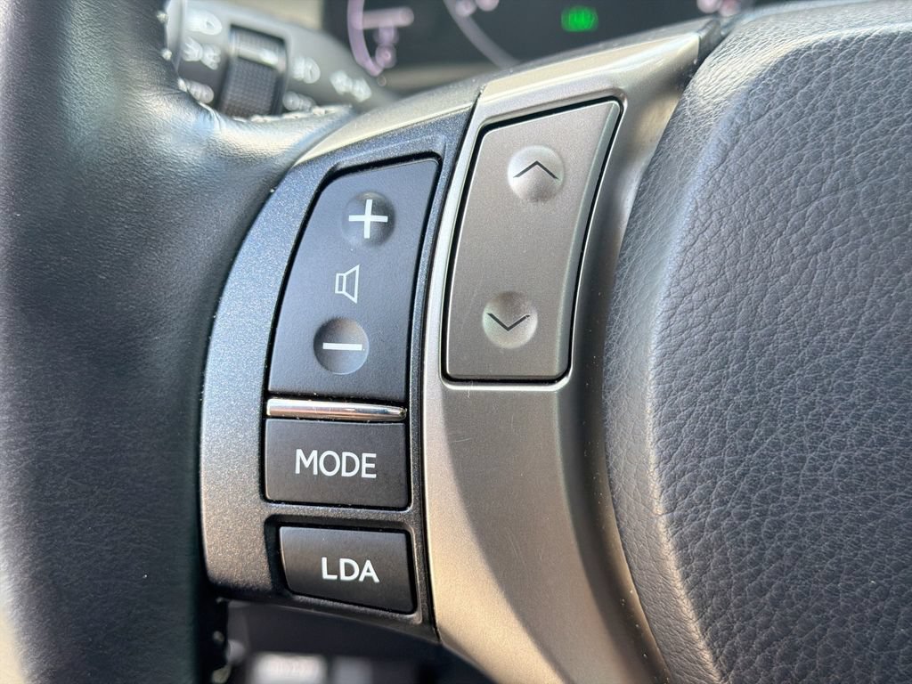 Used 2015 Lexus ES 350 w/ Ultra Luxury Package FWD image 26