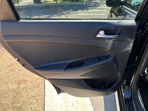Used 2021 Hyundai Tucson Sport w/ Cargo Package FWD image 33