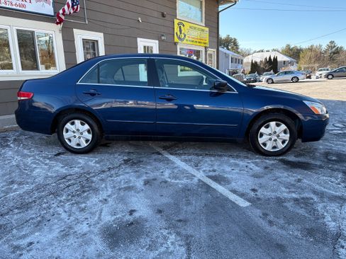 Used 2004 Honda Accord LX image 4