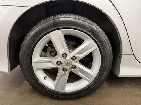 Used 2012 Toyota Camry SE image 31