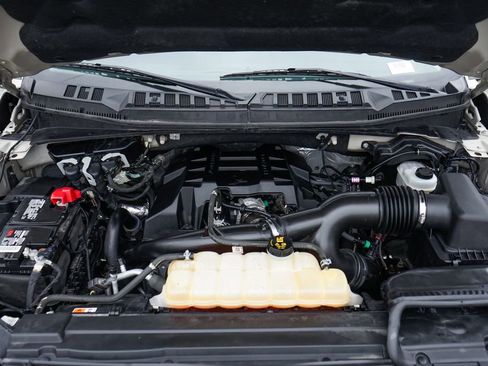 Used 2018 Ford F150 XLT w/ Equipment Group 302A Luxury AWD/4WD image 13