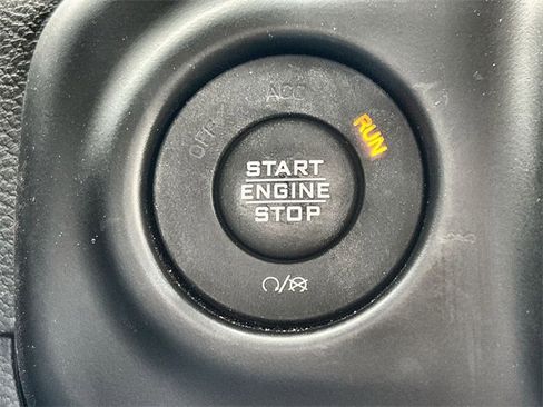 Used 2023 Jeep Gladiator Willys image 34