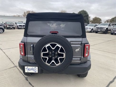 Used 2024 Ford Bronco Outer Banks image 8