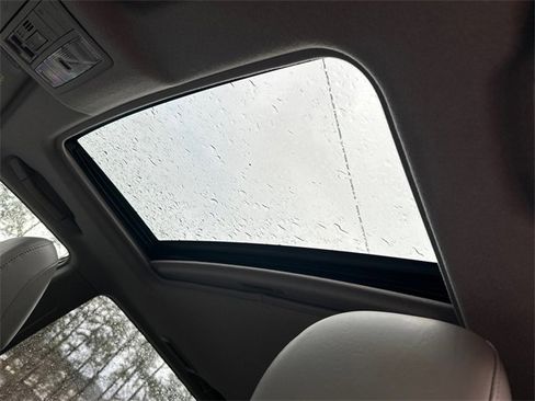 Used 2013 Toyota Highlander Plus image 40