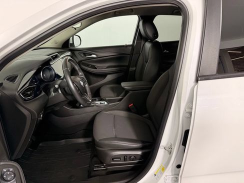 Used 2022 Buick Encore GX Select w/ Sport Touring Package AWD/4WD image 2