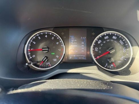 Certified 2021 Toyota RAV4 XLE AWD/4WD image 22