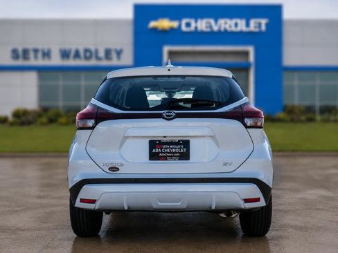Used 2023 Nissan Kicks SV FWD image 6