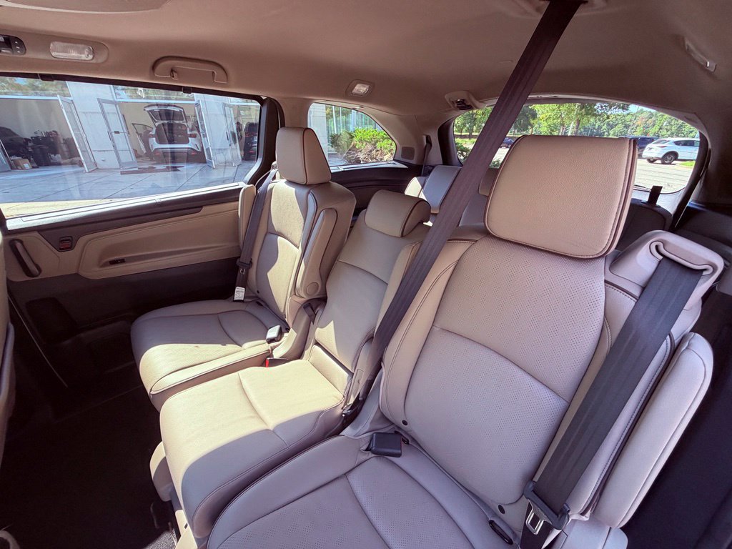Used 2023 Honda Odyssey Elite image 12