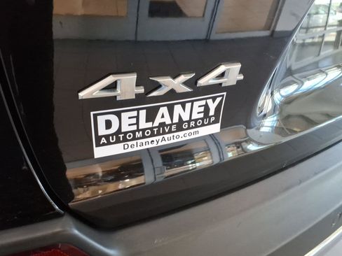Used 2019 Jeep Cherokee Limited AWD/4WD image 15