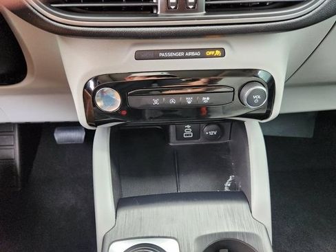 Used 2025 Ford Escape Active w/ Tech Pack #1 FWD image 18