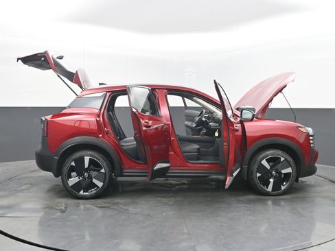 New 2026 Nissan Kicks SR w/ SR Premium Package image 45