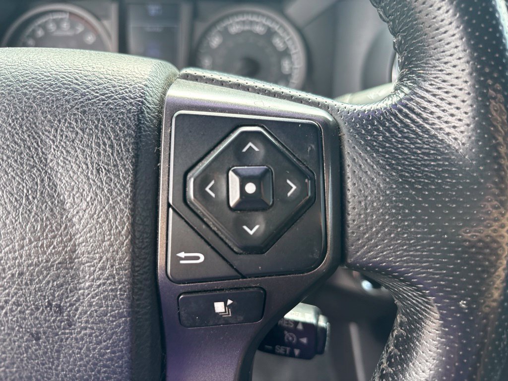 Used 2016 Toyota Tacoma TRD Sport w/ Towing Package RWD image 20