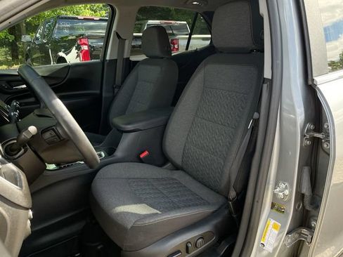 Used 2024 Chevrolet Equinox LT w/ LPO, Floor Liner Package FWD image 19
