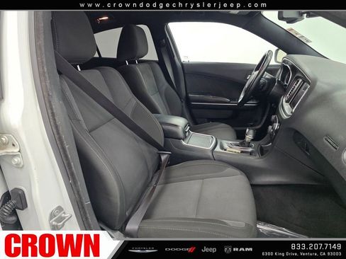 Used 2017 Dodge Charger SXT w/ Driver Confidence Group image 10