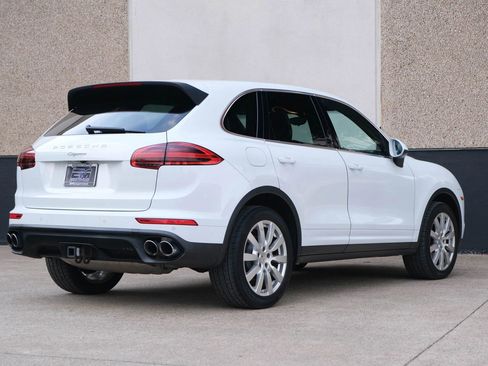 Used 2016 Porsche Cayenne image 15