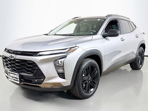 Certified 2025 Chevrolet Trax ACTIV w/ Driver Confidence Package image 1