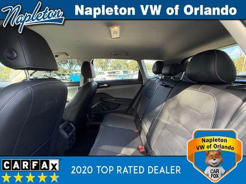 Used 2022 Volkswagen Taos SE image 15