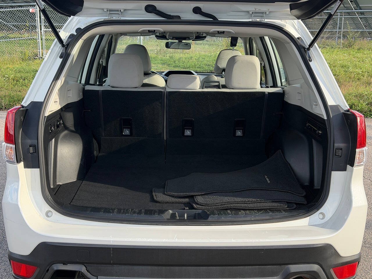Used 2022 Subaru Forester AWD/4WD image 13