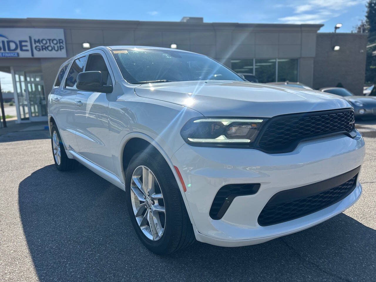Used 2025 Dodge Durango GT AWD/4WD image 3