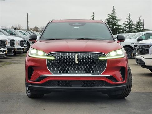 New 2026 Lincoln Aviator Reserve image 3