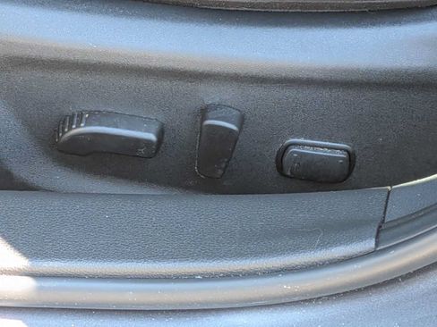Used 2023 Nissan Sentra SR w/ SR Premium Package FWD image 17