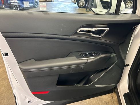 New 2026 Kia Sportage EX image 28