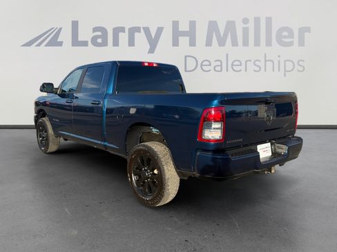Used 2022 RAM 2500 Big Horn w/ Night Edition AWD/4WD image 3