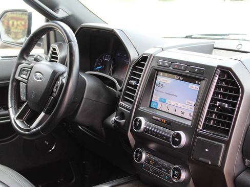 Used 2019 Ford Expedition Limited w/ Equipment Group 301A AWD/4WD image 16