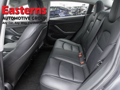 Used 2020 Tesla Model 3 Standard Range Plus RWD image 16