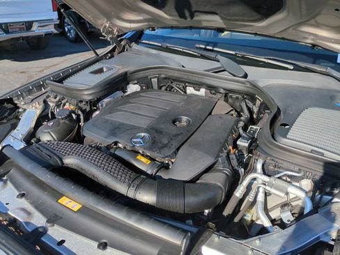 Used 2021 Mercedes-Benz GLC 300 4MATIC image 25