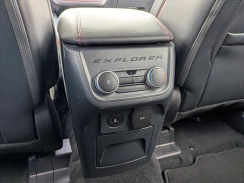 Used 2025 Ford Explorer ST-Line AWD/4WD image 17
