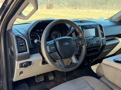 Used 2016 Ford F150 XLT w/ Trailer Tow Package image 8