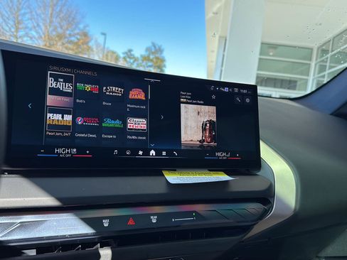 Certified 2025 BMW X3 xDrive30i w/ Premium Package image 22