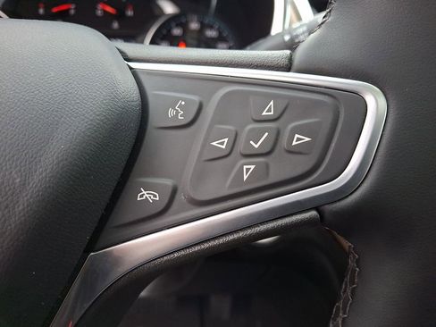 Used 2023 Chevrolet Equinox Premier image 22