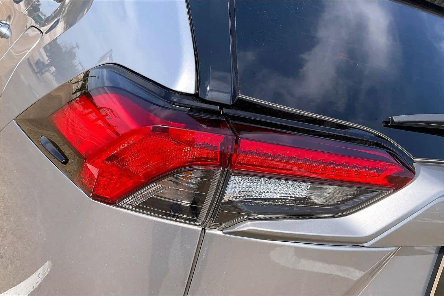Used 2023 Toyota RAV4 Limited AWD/4WD image 31