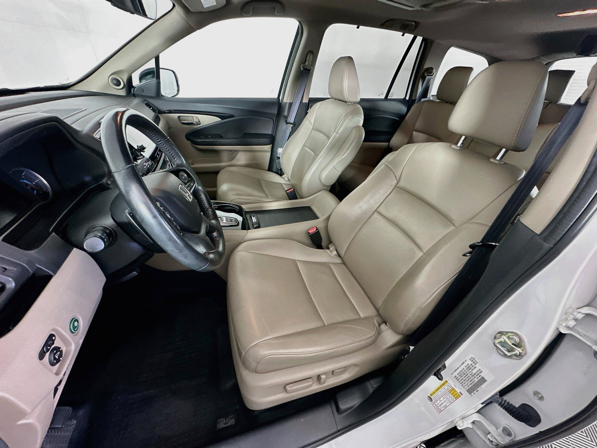Used 2020 Honda Pilot Touring image 13