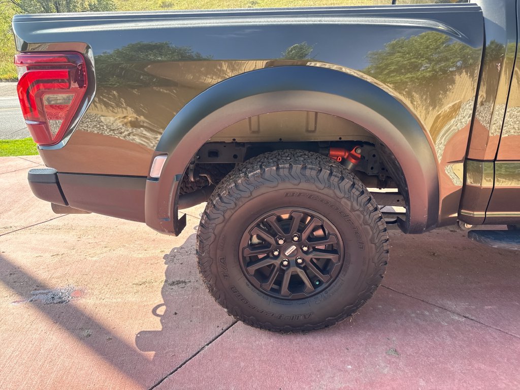Used 2025 Ford F150 Raptor AWD/4WD image 31