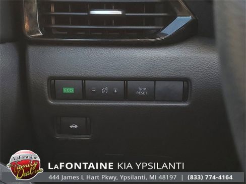 Used 2025 Nissan Sentra SV image 15