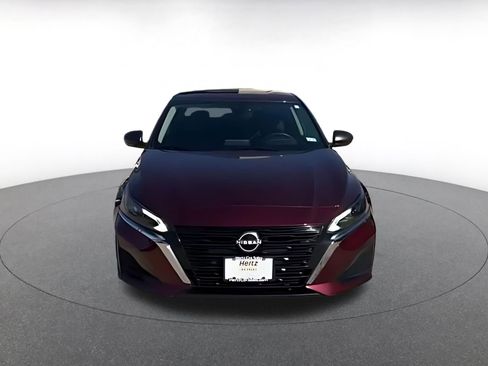 Used 2025 Nissan Altima 2.5 SV FWD image 16