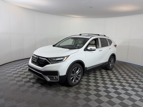 Used 2020 Honda CR-V Touring image 2