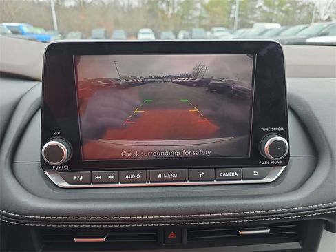 Used 2023 Nissan Rogue SV image 18