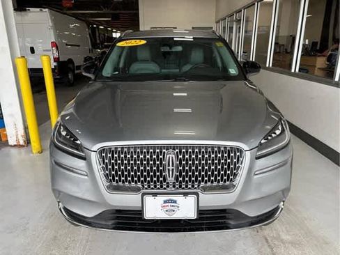 Used 2022 Lincoln Corsair AWD w/ Equipment Group 101A image 2