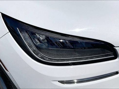 Used 2021 Lincoln Corsair AWD w/ Premium Package image 31