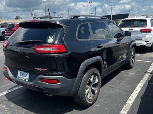 Used 2016 Jeep Cherokee Trailhawk AWD/4WD image 4