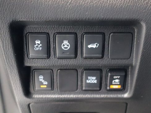 Used 2018 Nissan Pathfinder SL AWD/4WD image 33