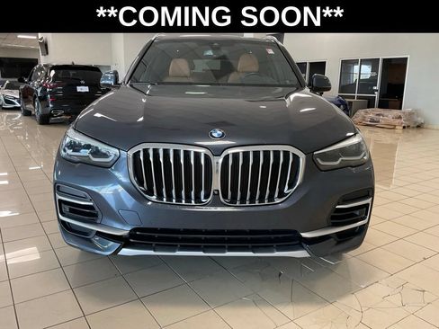 Used 2022 BMW X5 xDrive40i w/ Luxury Seating Package AWD/4WD image 2